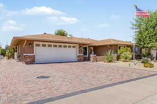 9418 W Indian Hills Dr, Sun City, AZ 85351 - Photo 2