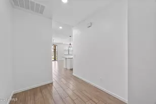 4121 S 67th Dr, Phoenix, AZ 85043 - Photo 2