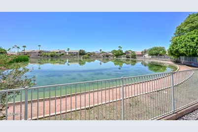 11225 W Cambridge Avenue, Avondale, AZ 85392 - Photo 2