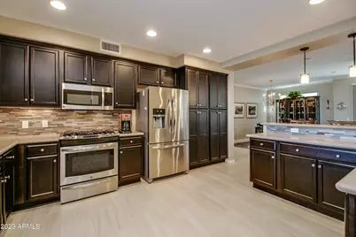 17850 N 68th Street #2165, Phoenix, AZ 85054 - Photo 2