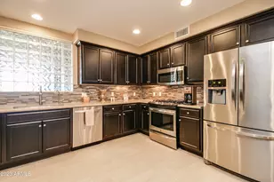 17850 N 68th St, Phoenix, AZ 85054 - Photo 2