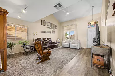 16574 W Cottonwood Street, Surprise, AZ 85388 - Photo 6