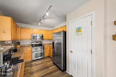 16574 W Cottonwood Street, Surprise, AZ 85388 - Photo 10