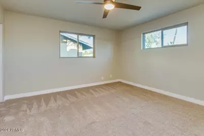 554 W 19th Street, Tempe, AZ 85281 - Photo 38