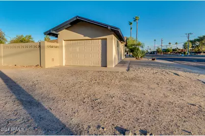 554 W 19th Street, Tempe, AZ 85281 - Photo 48
