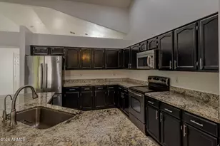 3125 E Cottonwood Ln, Phoenix, AZ 85048 - Photo 14