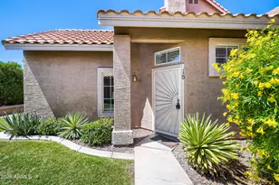 1633 E Lakeside Dr, Gilbert, AZ 85234 - Photo 2