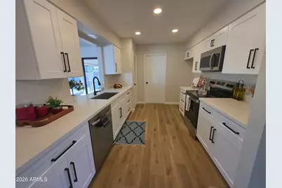 10821 W Amber Trail, Sun City, AZ 85351 - Photo 6