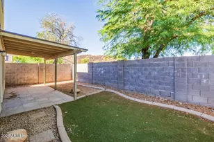 22227 N 29th Dr, Phoenix, AZ 85027 - Photo 32