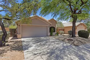 24015 N 21st Wy, Phoenix, AZ 85024 - Photo 2
