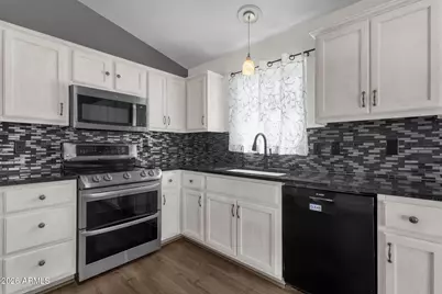 11452 W Obregon Drive, Arizona City, AZ 85123 - Photo 12