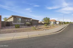 10650 W Electra Ln, Peoria, AZ 85383 - Photo 2
