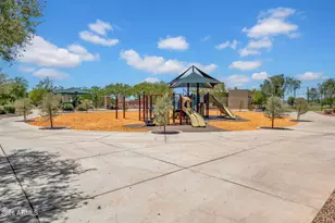 12611 W Ashby Dr, Peoria, AZ 85383 - Photo 32