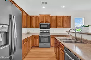 12611 W Ashby Dr, Peoria, AZ 85383 - Photo 12
