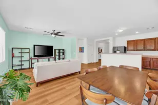 12611 W Ashby Dr, Peoria, AZ 85383 - Photo 6