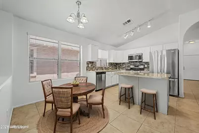 4207 E Sandy Way, Gilbert, AZ 85297 - Photo 18
