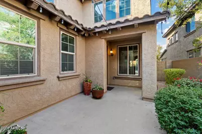3734 E Matthew Drive, Phoenix, AZ 85050 - Photo 2