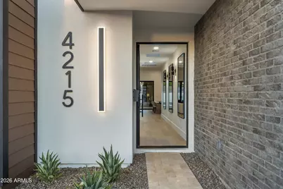 4215 N 42nd Street, Phoenix, AZ 85018 - Photo 2