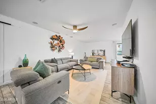 3915 E Yucca St, Phoenix, AZ 85028 - Photo 8