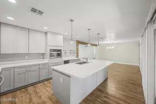 1341 E Orchid Ln, Phoenix, AZ 85020 - Photo 14
