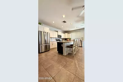 7576 W Betty Elyse Lane, Peoria, AZ 85382 - Photo 12