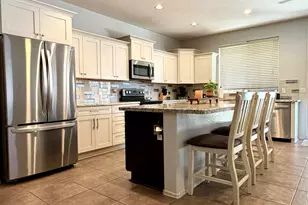 7576 W Betty Elyse Ln, Peoria, AZ 85382 - Photo 12