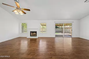 25 W Sequoia Dr, Phoenix, AZ 85027 - Photo 6