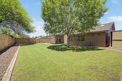 25 W Sequoia Drive, Phoenix, AZ 85027 - Photo 34