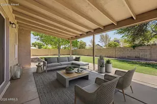 25 W Sequoia Dr, Phoenix, AZ 85027 - Photo 32