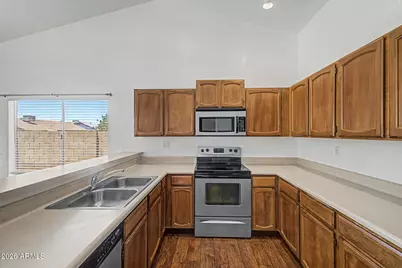 25 W Sequoia Drive, Phoenix, AZ 85027 - Photo 12