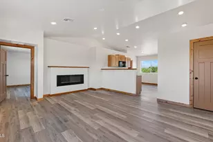 7923 E Bloomfield Rd, Hereford, AZ 85615 - Photo 12