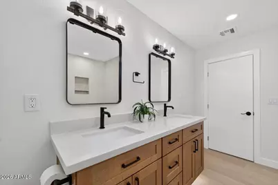 8713 E Sage Drive, Scottsdale, AZ 85250 - Photo 22
