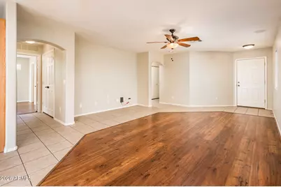 17429 W Watson Lane, Surprise, AZ 85388 - Photo 10