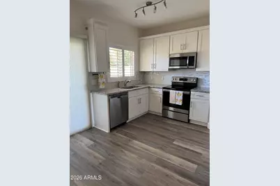 2584 E Del Rio Court, Gilbert, AZ 85295 - Photo 8