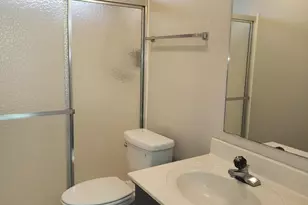 8425 E Crestwood Way, Scottsdale, AZ 85250 - Photo 12