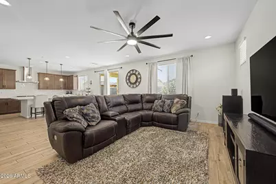 17334 W Pershing Street, Surprise, AZ 85388 - Photo 12