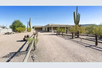 10646 E Jensen Street, Mesa, AZ 85207 - Photo 2