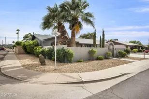 3141 E Sierra St, Phoenix, AZ 85028 - Photo 2