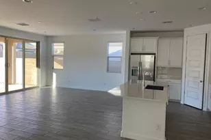 1651 W Paseo Way, Phoenix, AZ 85041 - Photo 10