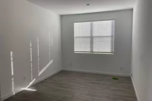 1651 W Paseo Way, Phoenix, AZ 85041 - Photo 16