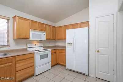 6762 W Del Mar Lane, Peoria, AZ 85381 - Photo 8