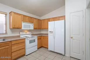 6762 W Del Mar Ln, Peoria, AZ 85381 - Photo 8