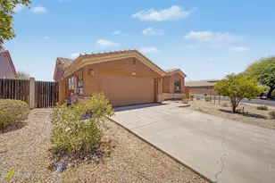17767 W Desert View Ln, Goodyear, AZ 85338 - Photo 4