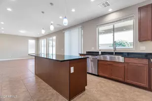 11971 W Patrick Ln, Sun City, AZ 85373 - Photo 8