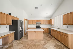 66 E Julian Dr, Gilbert, AZ 85295 - Photo 10