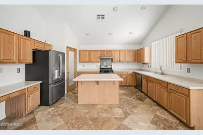 66 E Julian Drive, Gilbert, AZ 85295 - Photo 12