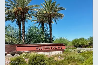 9320 W Meadowbrook Avenue, Phoenix, AZ 85037 - Photo 12