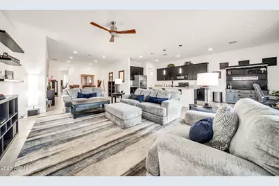 9320 W Meadowbrook Avenue, Phoenix, AZ 85037 - Photo 8