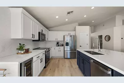 4049 E Vista Drive, Phoenix, AZ 85032 - Photo 6