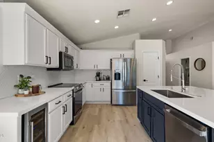 4049 E Vista Dr, Phoenix, AZ 85032 - Photo 6